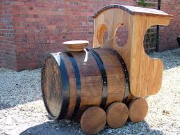 Антирасхламление или вторая жизнь старых вещей - бочка-паровозик.jpg