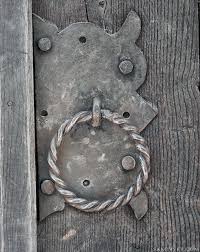 Дверная ручка - images (1).jpg