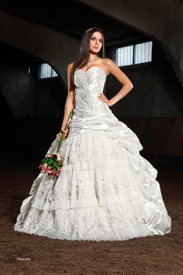 Свадебные платья - emilia_svadebnoe_platie.jpg