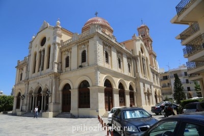 Здесь находится глава апостола Тита.