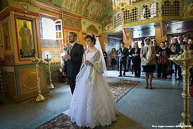 Свадебные платья - храм.jpg