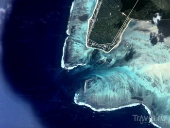 Красавица-Земля  - underwater_waterfall_5.jpg