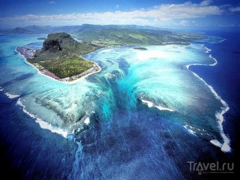 Красавица-Земля  - underwater_waterfall_1.jpg