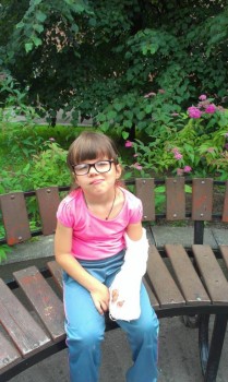 вот так мы шли в квартиру батюшки Иоанна Кронштадского)))через каждые 10 шагов привал,но дошли...