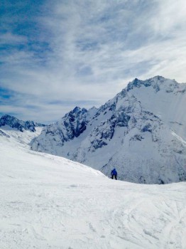 Это мой ребенок впереди , я догоняю)))