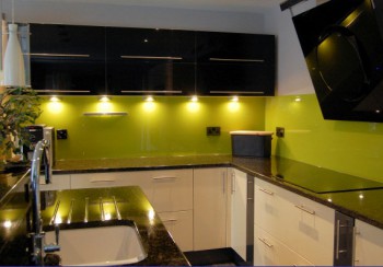 Кухонный гарнитур. Дизайн, цвет... - stekl.jpg