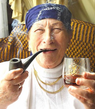 Пошалим? Выбери свою бабку  - бабушка12.jpg