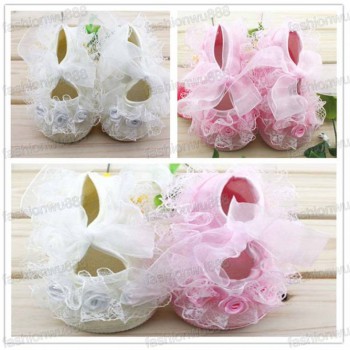 Алиэкспресс - Первые-ходоки-новый-симпатичные-не-обувь-bb-скольжения-малыш-обувь-2-цветов-принцесса-девушки-туфли-бесплатная.jpg