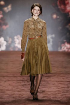 О стиле - 04_MY-LADY-BLOUSE_pheasant_CAMBRIDGE-SKIRT_tweed.jpg