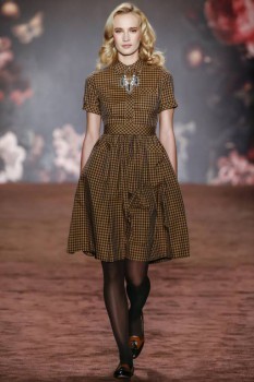 О стиле - 05_LITTLE-BRITAIN-DRESS_vichy-gold.jpg