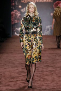 О стиле - 06_MY-LADY-BLOUSE_secret-garden_POETRY-SKIRT_secret-garden-gold.jpg