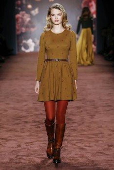 О стиле - 13_RINGO-DRESS_fox-gold.jpg