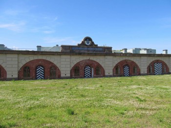 Форт Великий Князь Константин - один из артиллерийских фортов, защищающих гавани Кронштадта с юга.