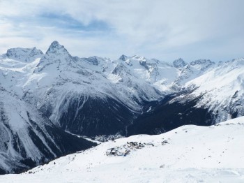 где-то там далеко внизу поселок Домбай))
