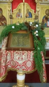 А это на аналое в нижнем храме