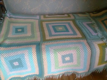 плед из остатков пряжи