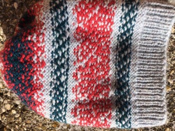 Изнанка- жаккард без протяжек;)