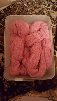 Это натуральная шерсть. Ее я покупала 2 кг