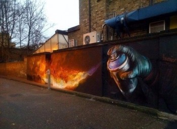 Посмотри .. стрит-арт - KEA0EYJMHHk.jpg