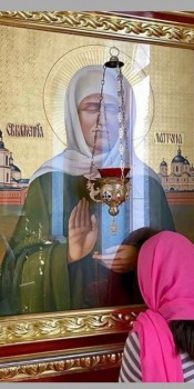 Святая блаженная Матрона Московская - IdXA7wkS2MA.jpg