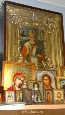 Та, которая самая большая. В отреставрированной раме