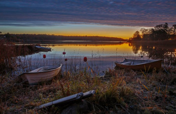 Доброго утра Хорошего дня Спокойной ночи  - Sweden_Evening_Lake_Boats_Autumn_537086_1280x830.jpg