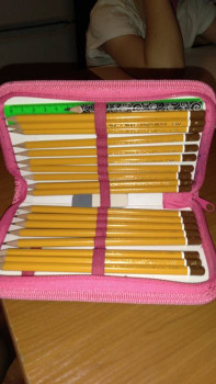 Сегодня была графика, наш арсенал карандашей...