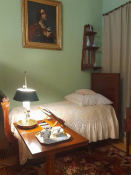 Спальня Варвары Петровны