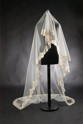 Свадебные платья - 5bc6727e4154.jpg